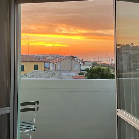Vistamare Con Terrazzi, Giardino E Parcheggio Fano (Pesaro and Urbino)