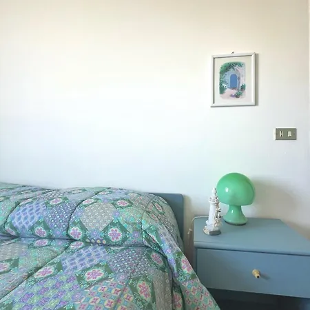 Vistamare Con Terrazzi, Giardino E Parcheggio *