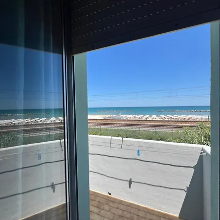 Апартаменты Vistamare Con Terrazzi, Giardino E Parcheggio *